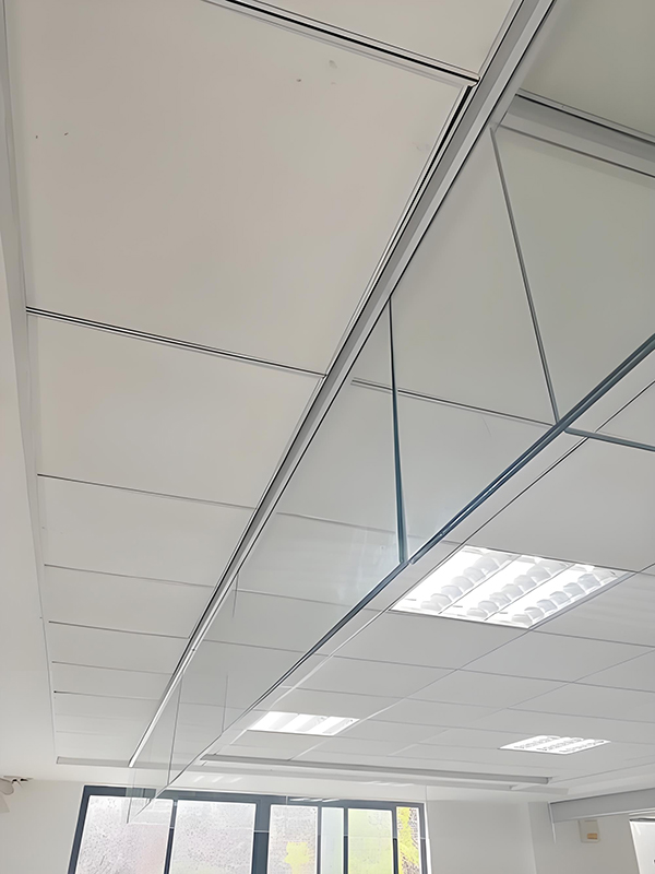 焉耆玻璃焉耆挡烟垂壁 焉耆玻璃焉耆挡烟垂壁