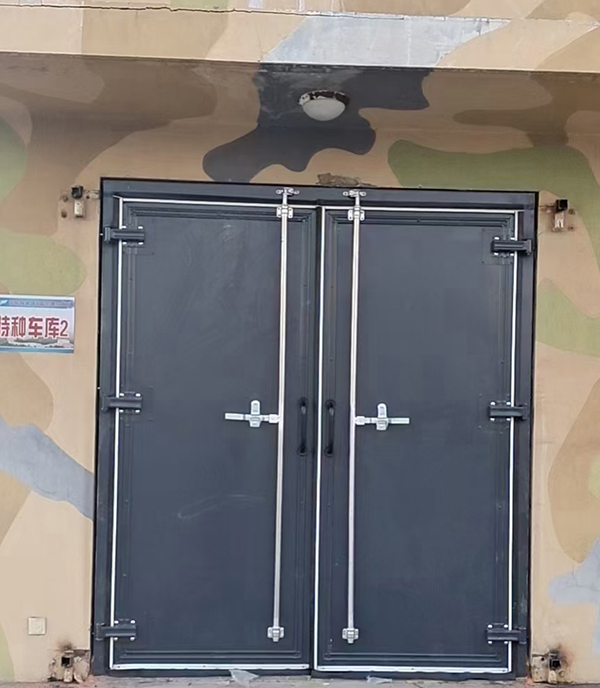 焉耆工业平开门