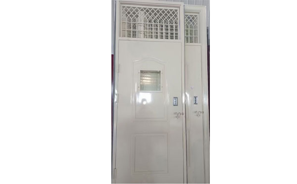 焉耆学校教室门