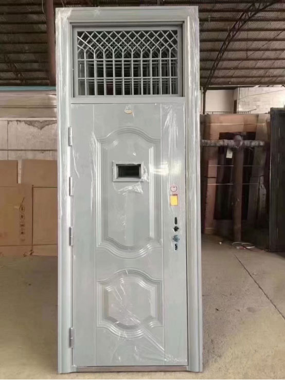 焉耆学校教室门 焉耆学校教室门