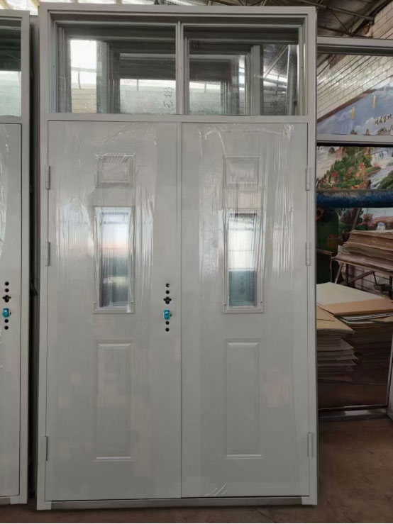 焉耆学校教室门